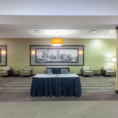 Crowne Plaza Chicago O'Hare Hotel & Conference Center By Ihg Rosemont Exterior photo