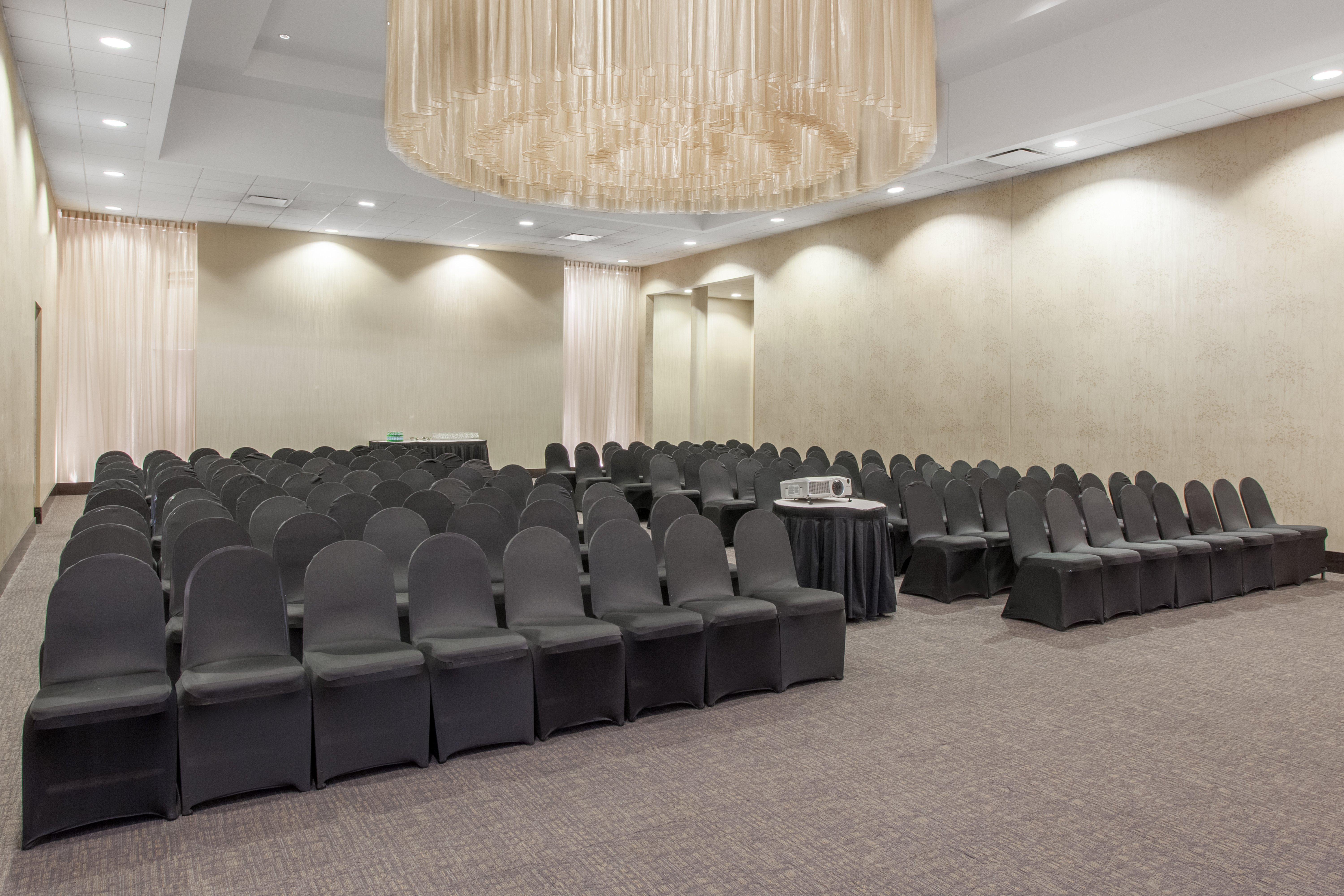 Crowne Plaza Chicago O'Hare Hotel & Conference Center By Ihg Rosemont Exterior photo