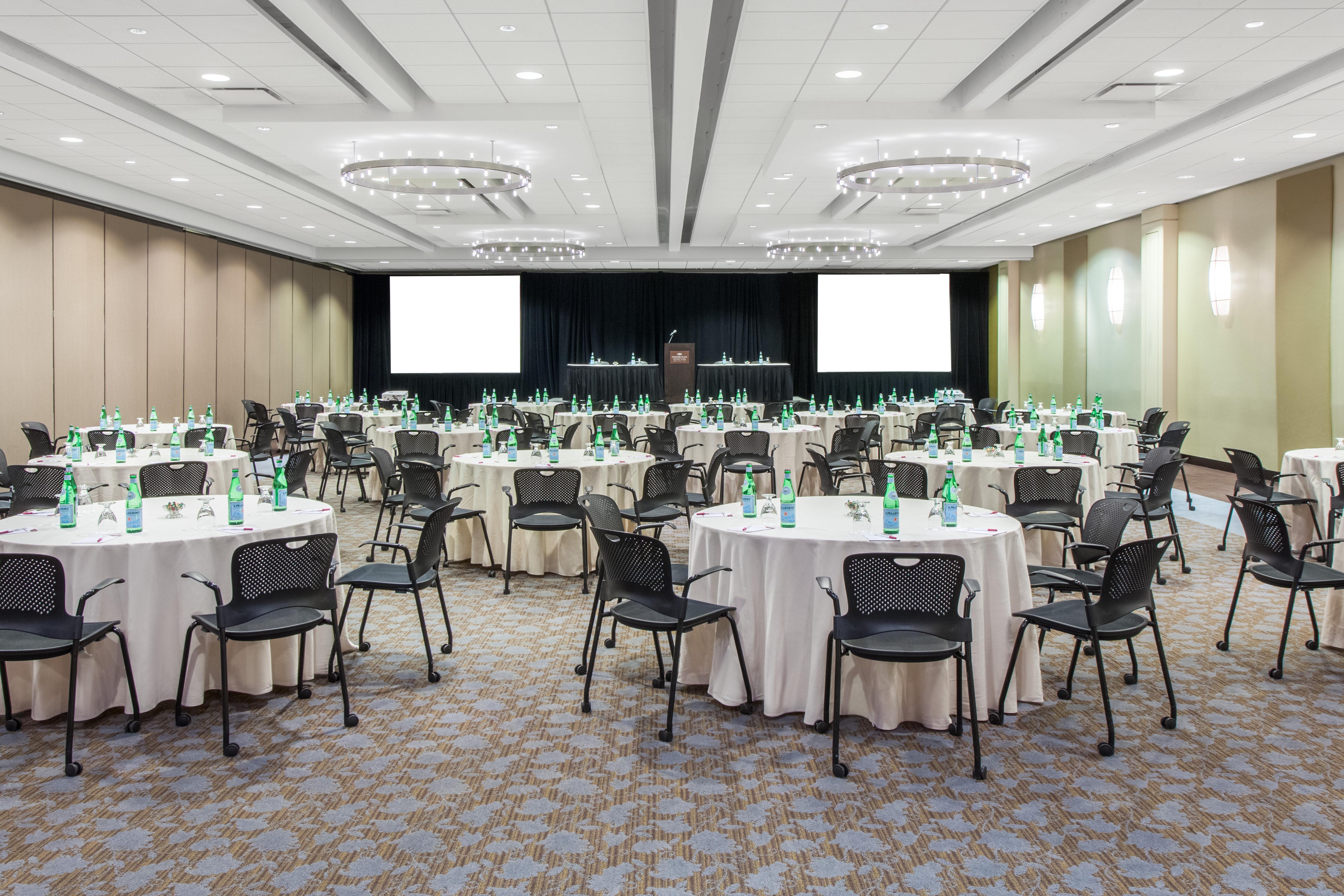 Crowne Plaza Chicago O'Hare Hotel & Conference Center By Ihg Rosemont Exterior photo