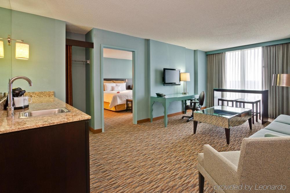Crowne Plaza Chicago O'Hare Hotel & Conference Center By Ihg Rosemont Room photo
